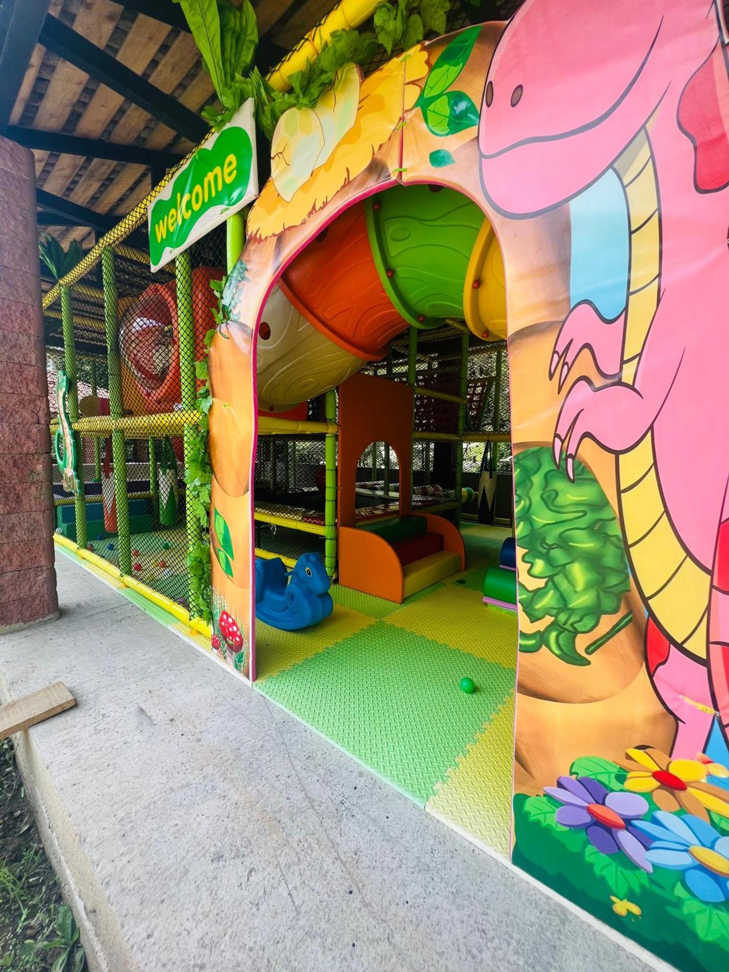Hotel Iveria Abastumani Εξωτερικό φωτογραφία