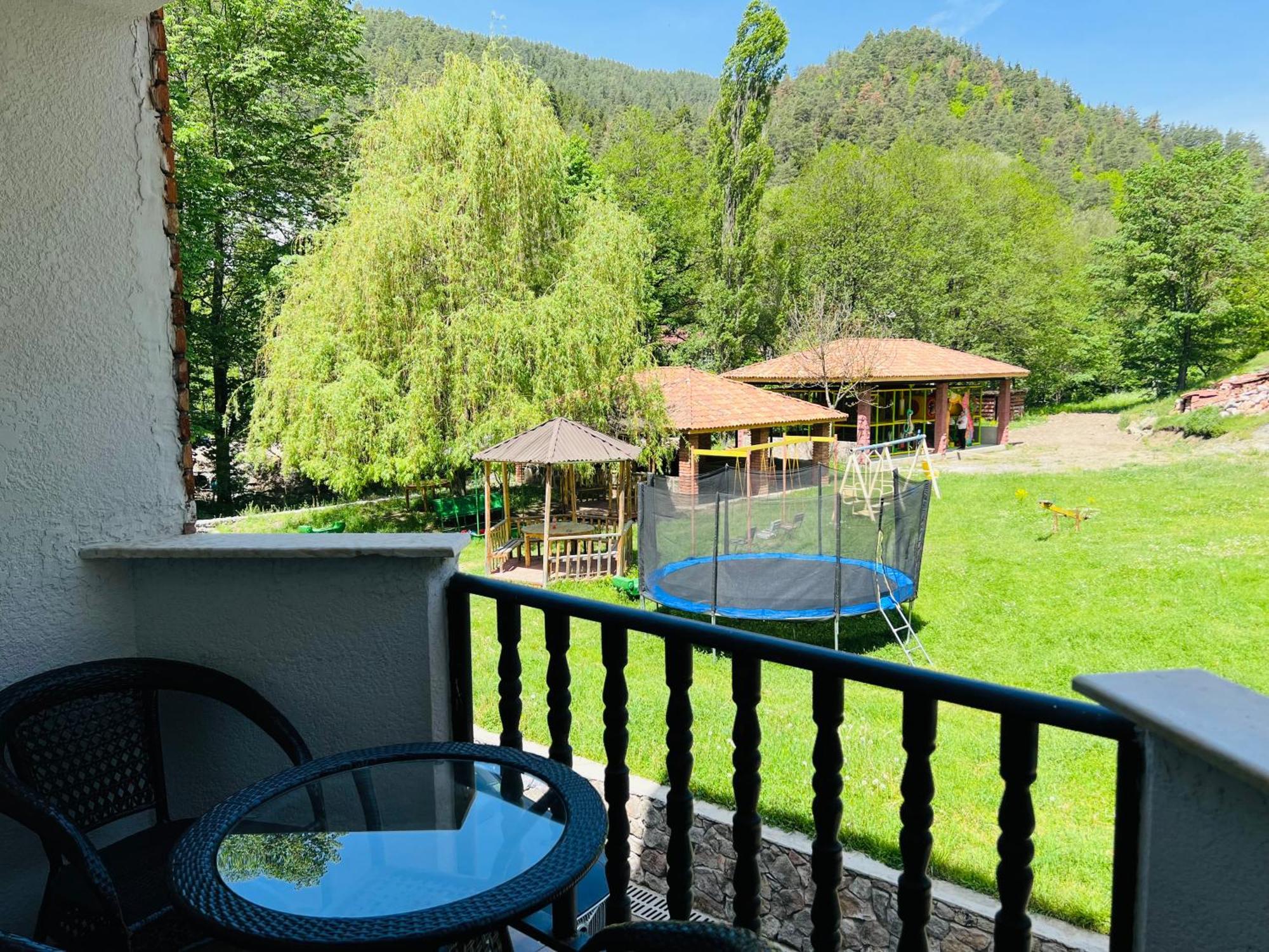 Hotel Iveria Abastumani Εξωτερικό φωτογραφία